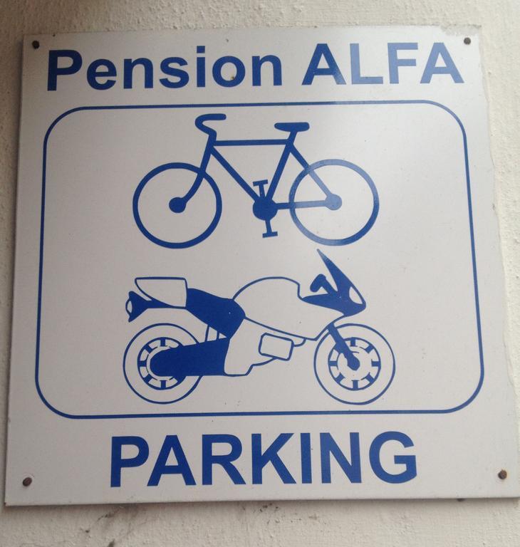 Pension Alfa & Whisky Pub طابور المظهر الخارجي الصورة